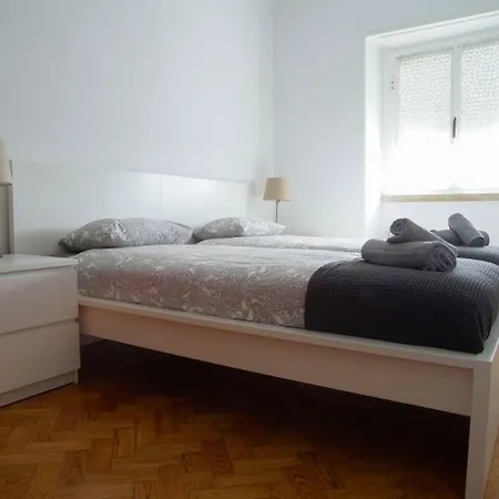 Spacious 2 Bedroom In Belem Appartement