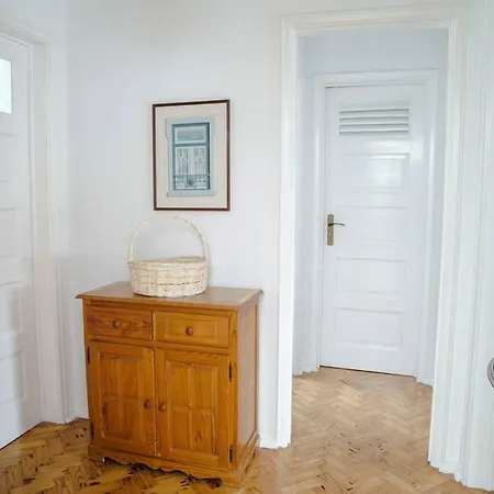 Spacious 2 Bedroom In Belem Апартаменти
